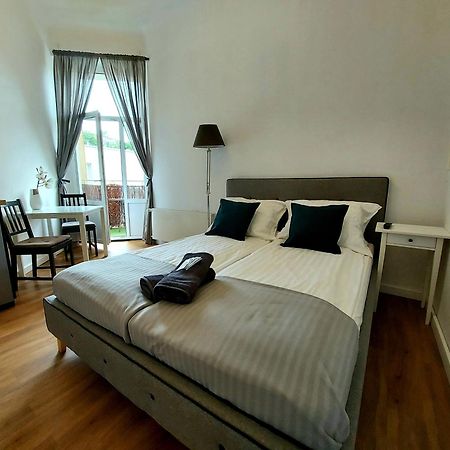 Paris Apartament Z Balkonem - Monte Cassino 소포트 외부 사진